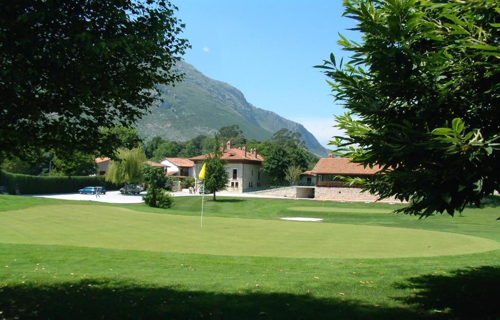 Hotel Aldama Golf Quintana de Llanes Esterno foto